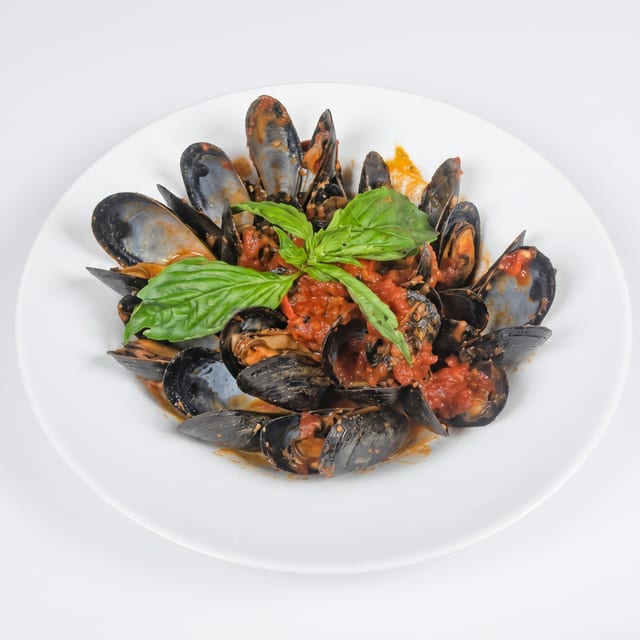 Mussels Marinara.